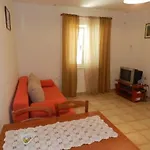 Emil Apartment *